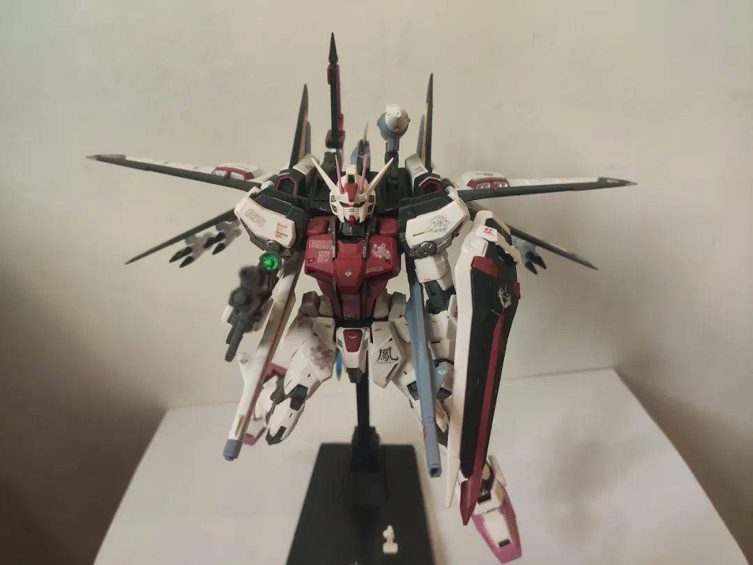 【新手村】萌新第一台mg,做了消光和手涂漆_高达模型