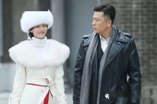 2002年参与拍摄唐季礼执导的电视剧《壮志雄心》.