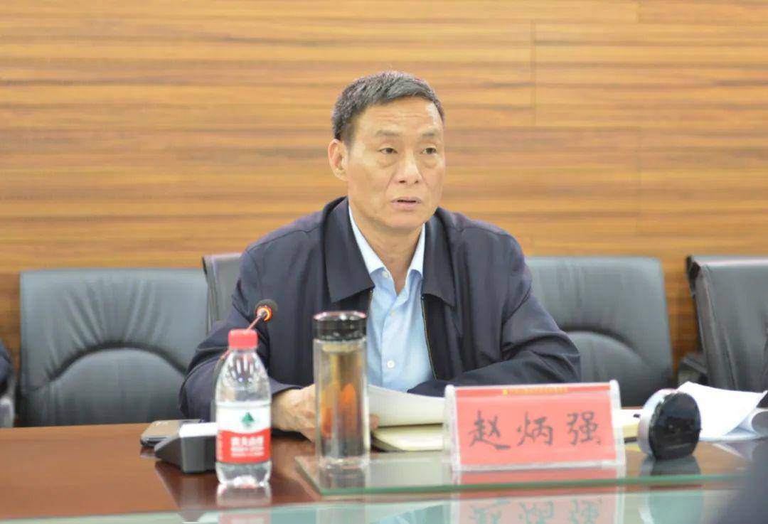 赵炳强强调, 一是持续提升政治站位,切实加强扫黑除恶专项斗争组织