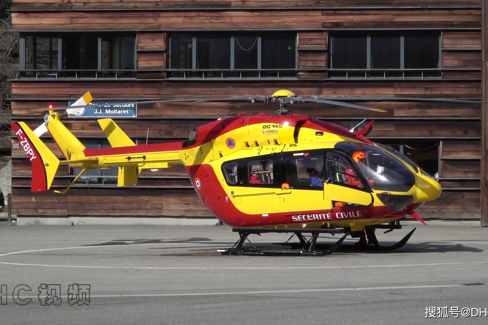 欧洲直升机ec145民用安全紧急医疗起飞和降落