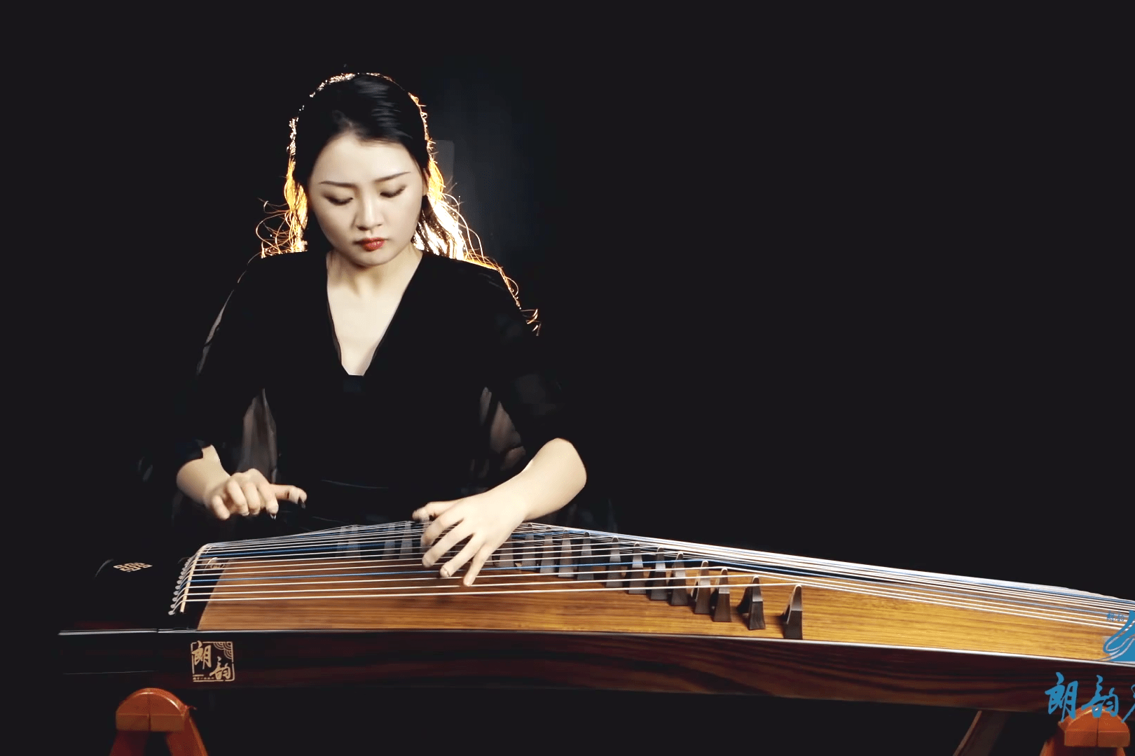 王钰携手朗韵古筝锦瑟年华精彩演绎风之猎