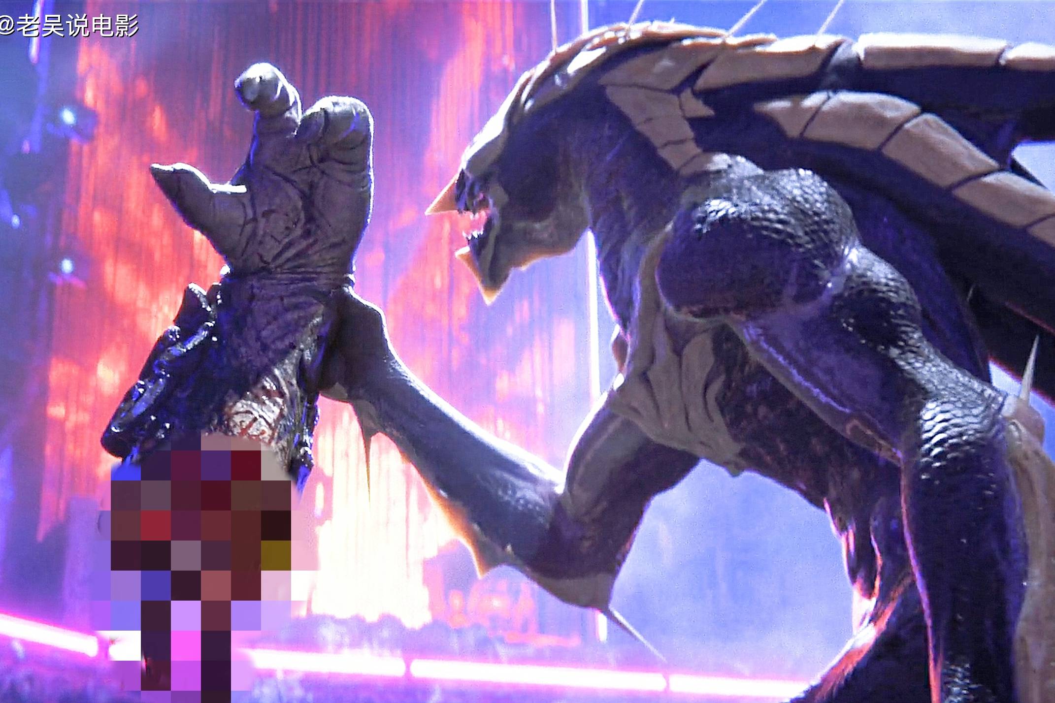 女子用意识操控噬肉兽连续打赢17场比赛结局却很意外