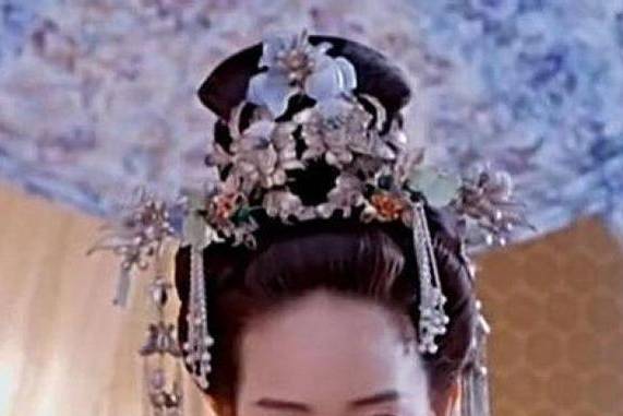 “太宗”唐太宗认为此女子有治国才能，如果不早逝，女皇帝可能是她