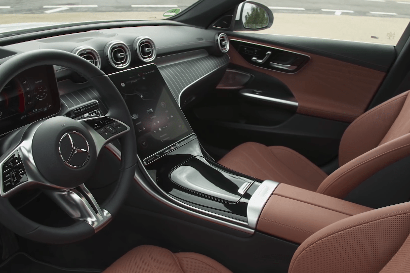 2022全新奔驰c200内饰