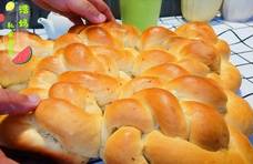 不加糖更健康的手撕老面包，柔软蓬松又拉丝，玉米油做出美味面包