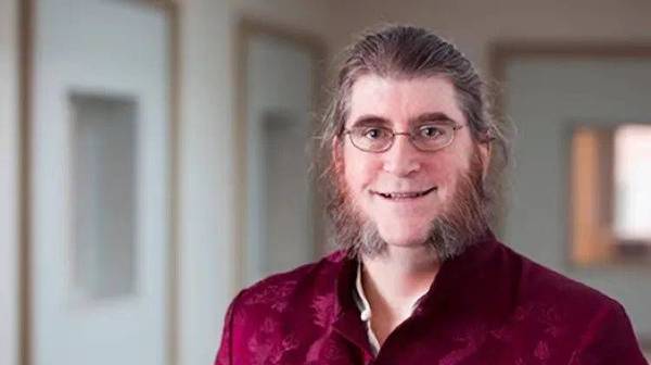 米歇尔99瑞恩(michelleryan)教授曾经宣告一篇对于glasscliff的文章