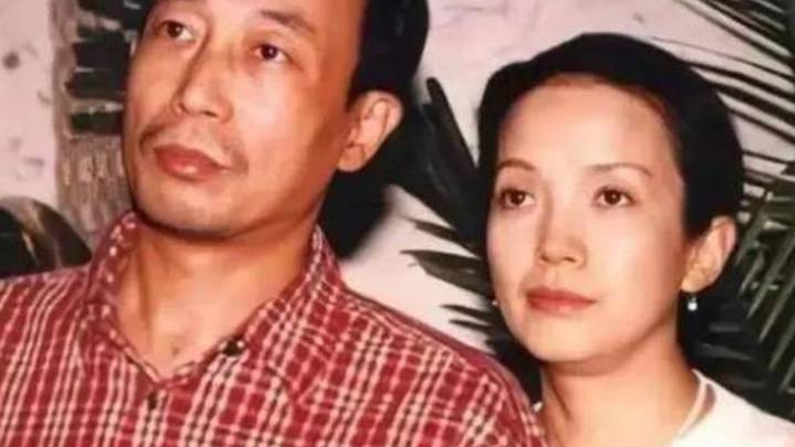 62岁吕丽萍近照曝光，状态饱满很有能量，你喜欢她吗？