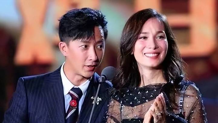韩庚卢靖姗被拍与朋友聚餐，你能理解吗？