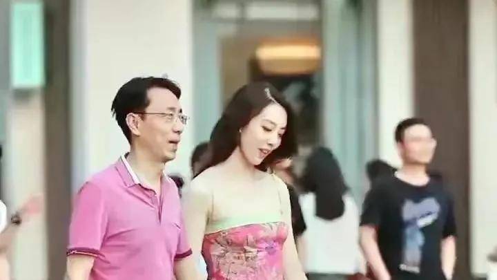中石油胡继勇为何会大方接受街拍？