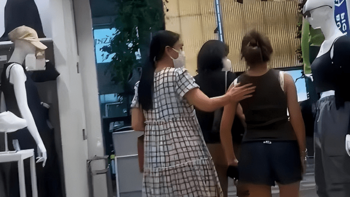 那英身体抱恙请辞音乐节，你是否支持她去泰国旅游？