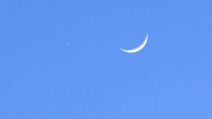 海南夜空上演金星伴月的浪漫天象，你想去看看吗？