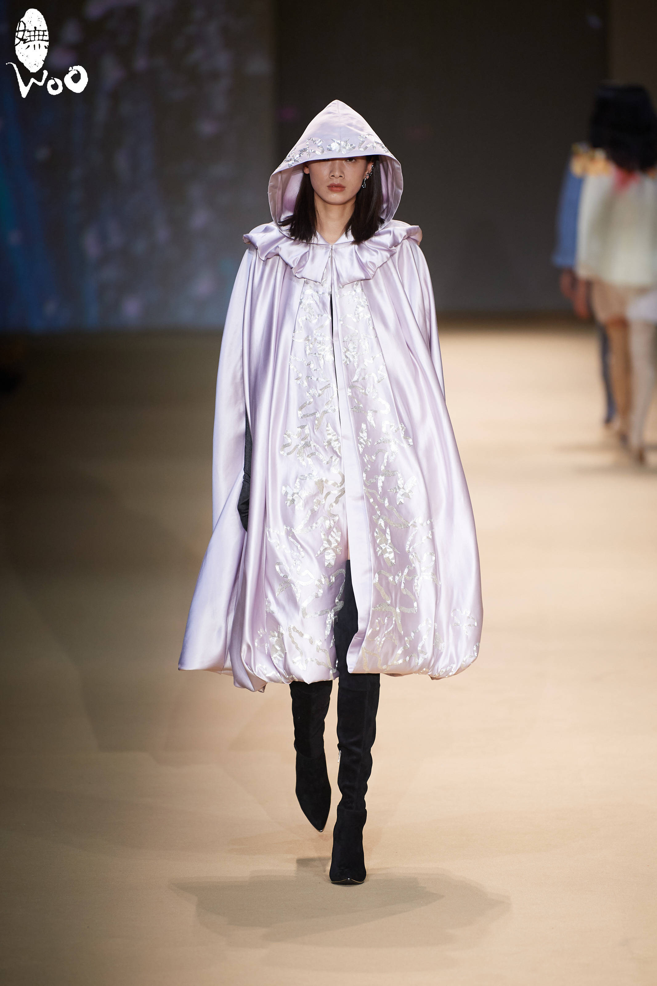 妩光时色妩woo2021秋冬新品亮相上海时装周