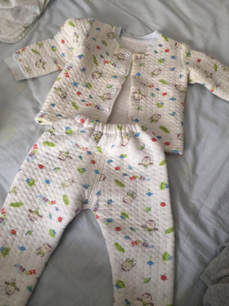 宝宝的旧衣服成堆,该如何处理?_孩子