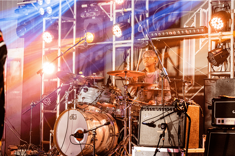 风格各有所长的乐队,实力表演,带领大家在音乐律动里,畅游复古至现代