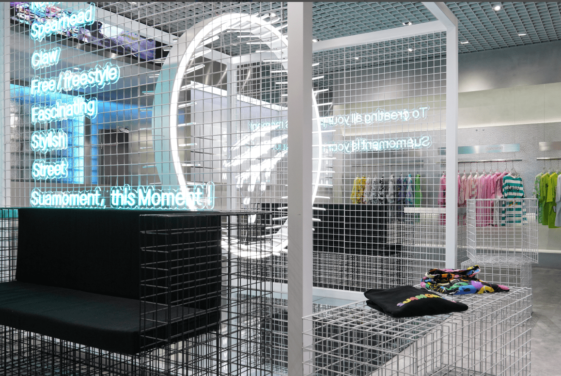 suamoment首家实体店落户上海和他们一起逃离地球