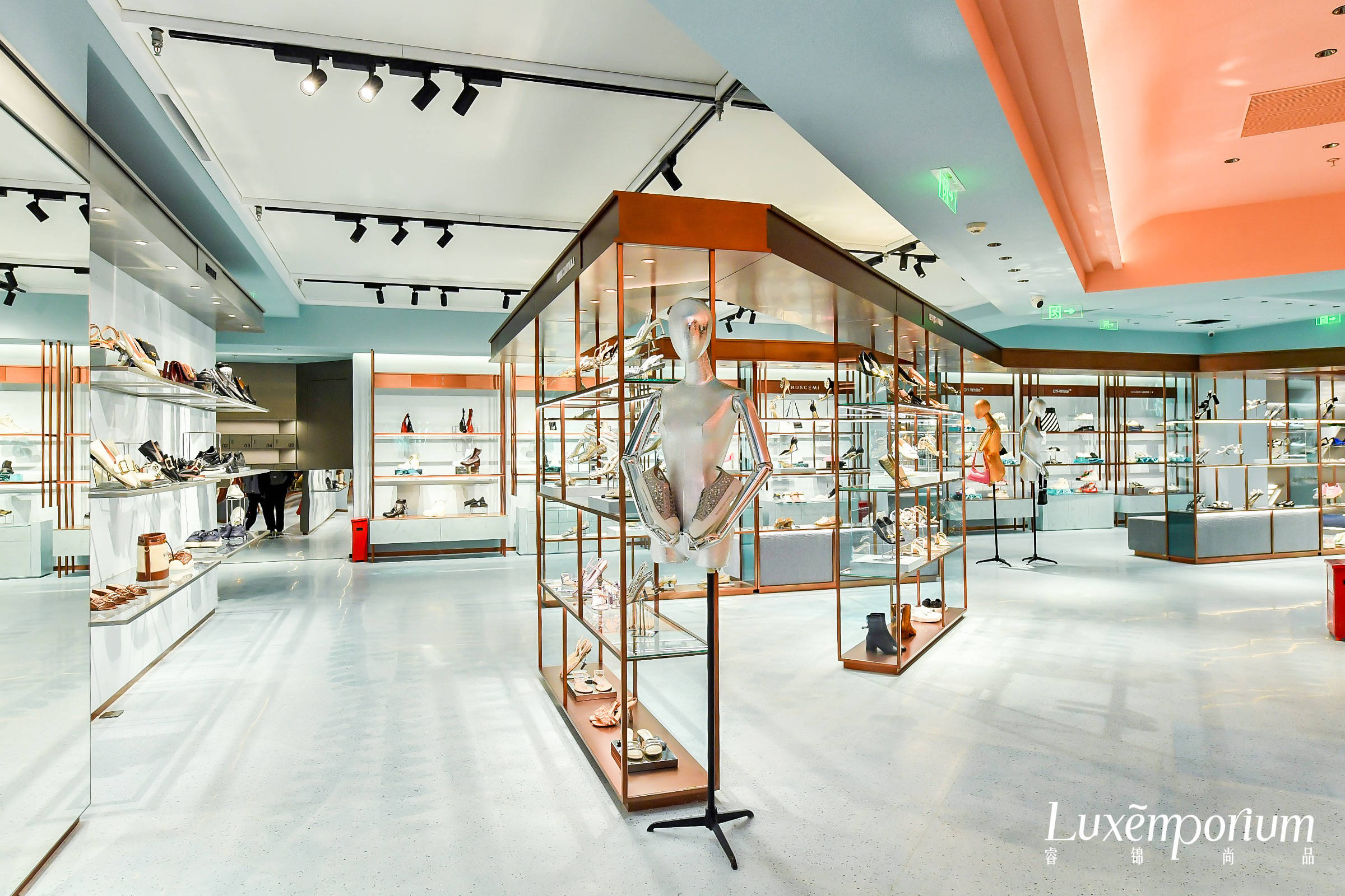 (luxemporium 精品鞋区)luxemporium 睿锦尚品坚持以