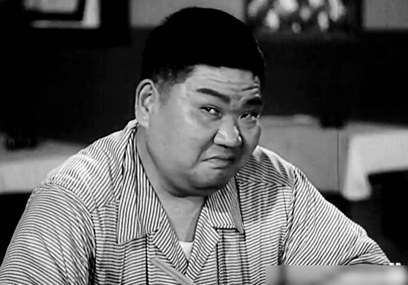 当年,在上海影坛,方伯与殷秀岑,关宏达是同样齐名的胖子影星