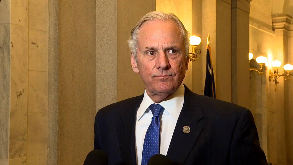 南卡罗来纳州州长亨利·麦克马斯特(henry mcmaster)在周四的公告中没