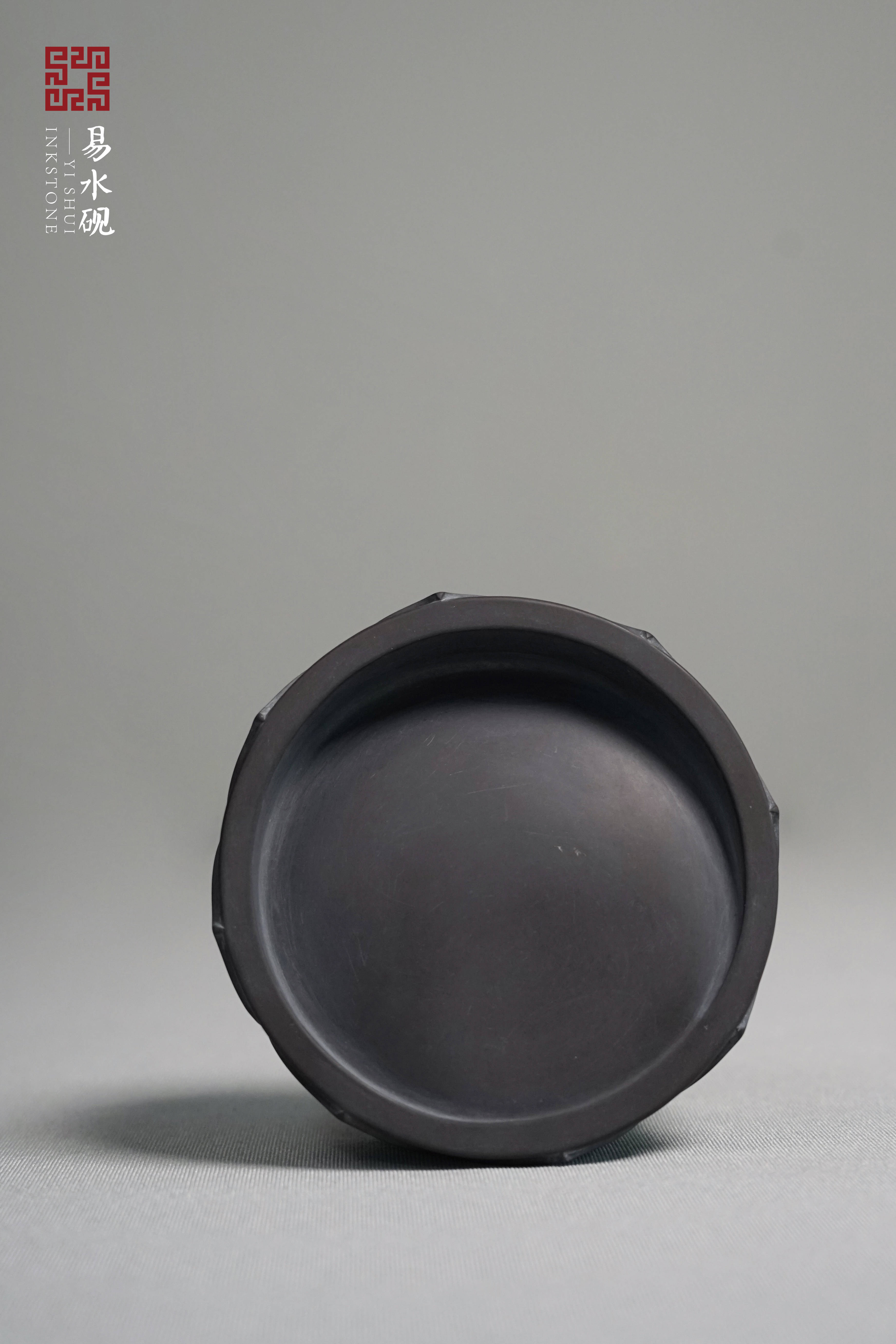 每日一砚莲花马蹄砚