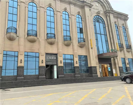 广乐建陶集团900*1800岩界·大板正式投产