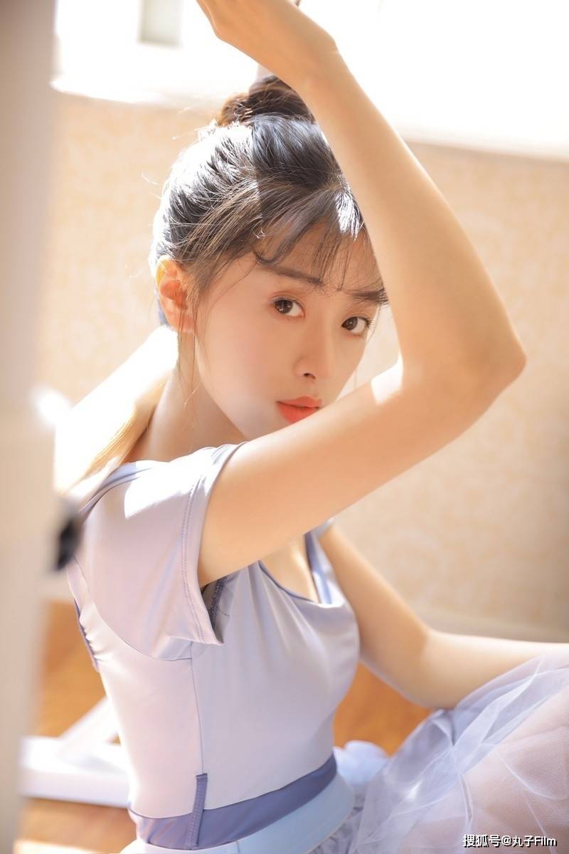 性感美女时尚写真阳光下舞蹈少女优雅动人身材完美养眼迷人