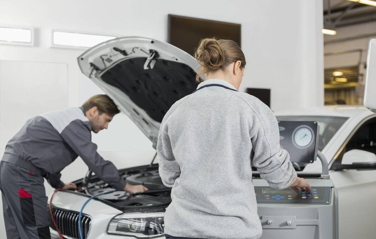 什么叫紧急制动啊 e77810f6a3dc4d1a9c211d12da26c2f8.jpeg