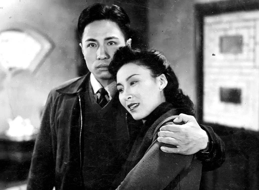 她曾与李纬主演《小城之春》,中国早期女演员,今99岁依然康健_韦伟