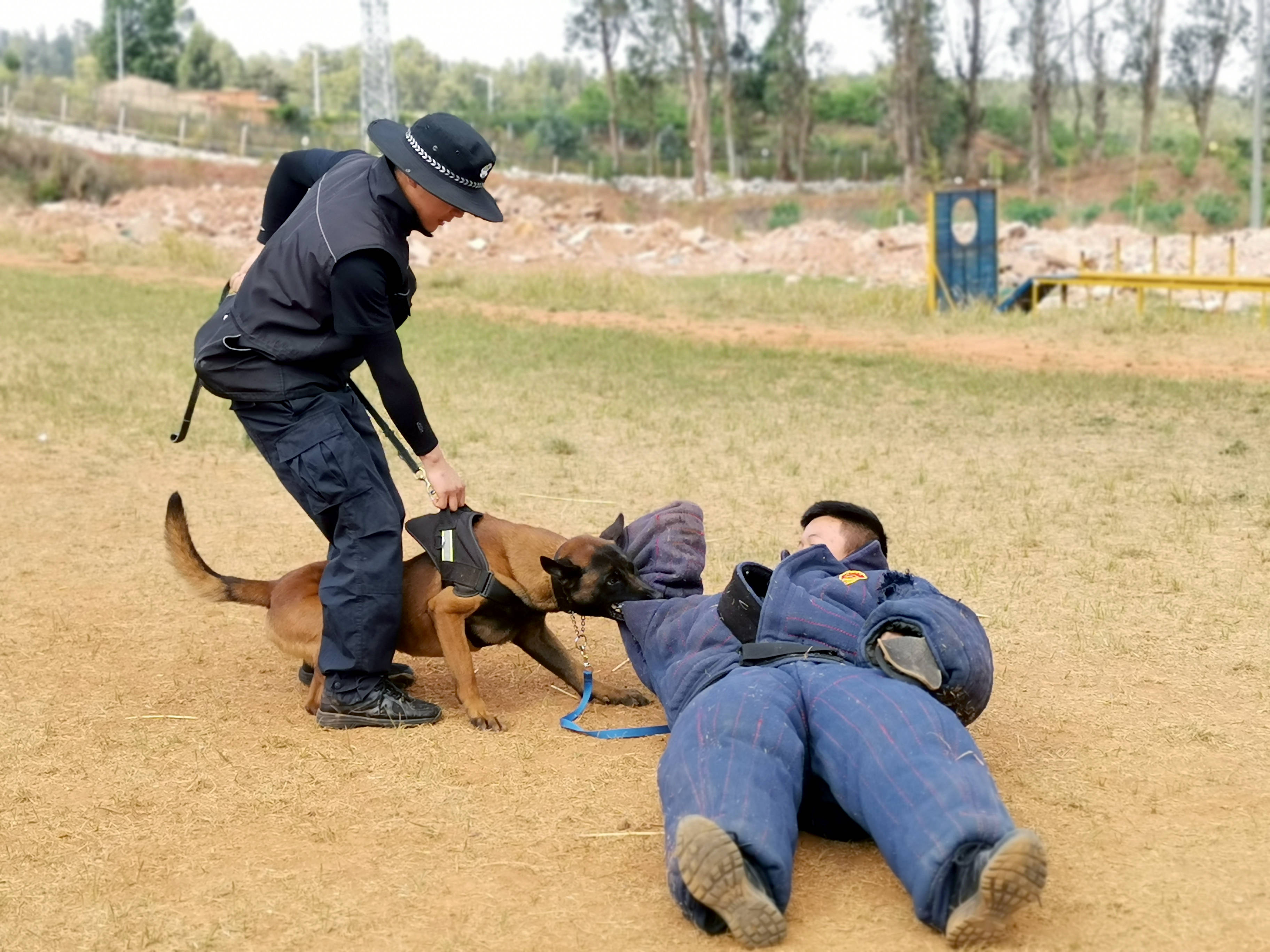 緝毒尖兵與警犬飛虎