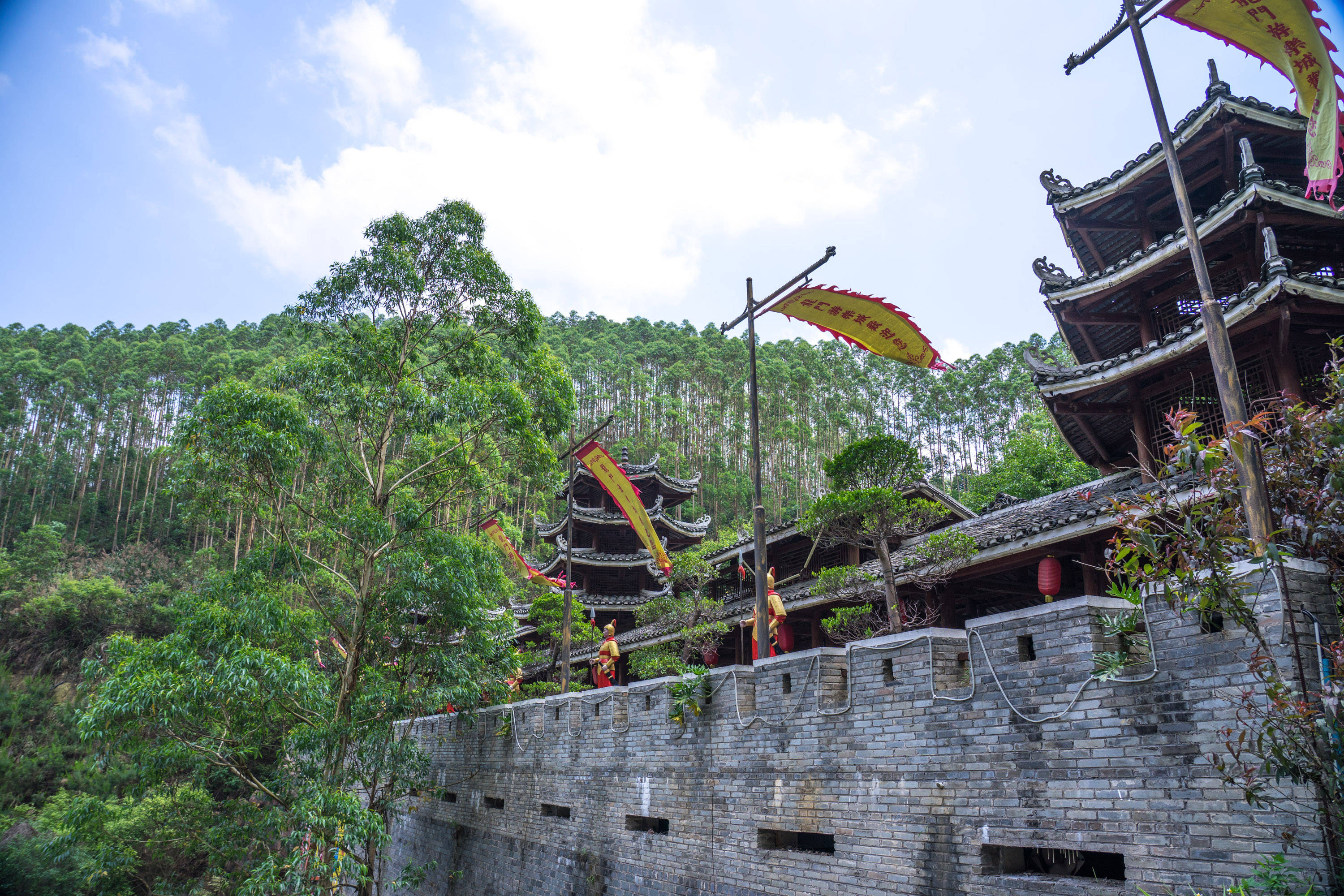 龙门水都:南宁周边网红打卡地,山清水秀夏日游玩胜地