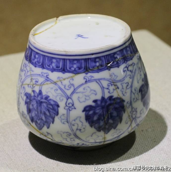 从一只成窑天字罐窥探成化官窑瓷器的细微之处