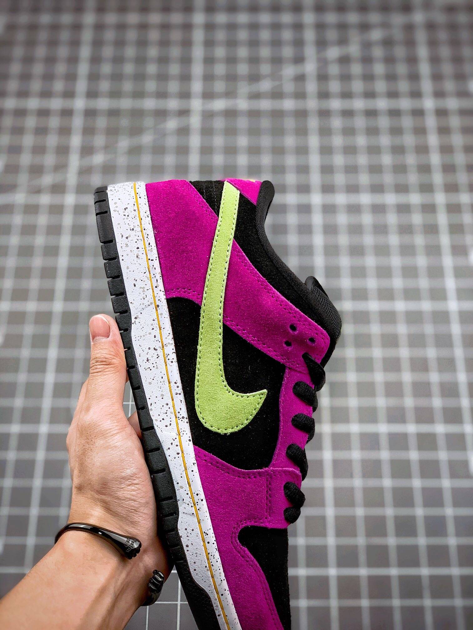 耐克黑粉荧 nike dunk sb low red plum 低帮滑板鞋