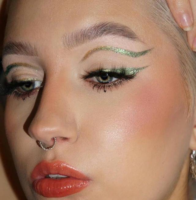 原创落泪妆火了跟着潮人学化妆打造别致个性妆容