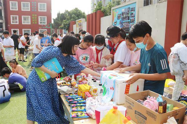 金水区丰产路小学六一文化周活动"童心向党 快乐淘宝"