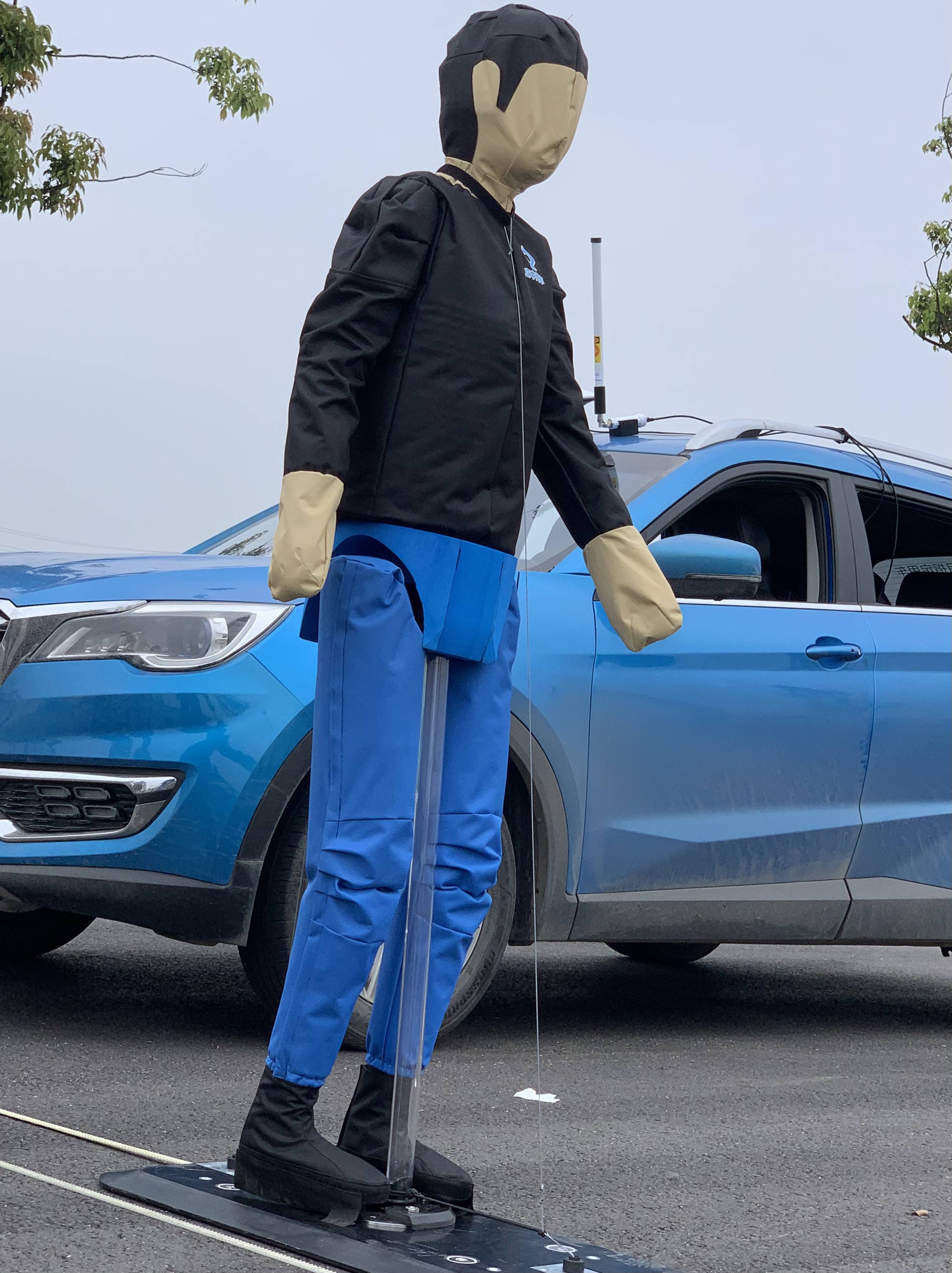 立中智能驾驶测试aeb设备目标假人再传中标捷报