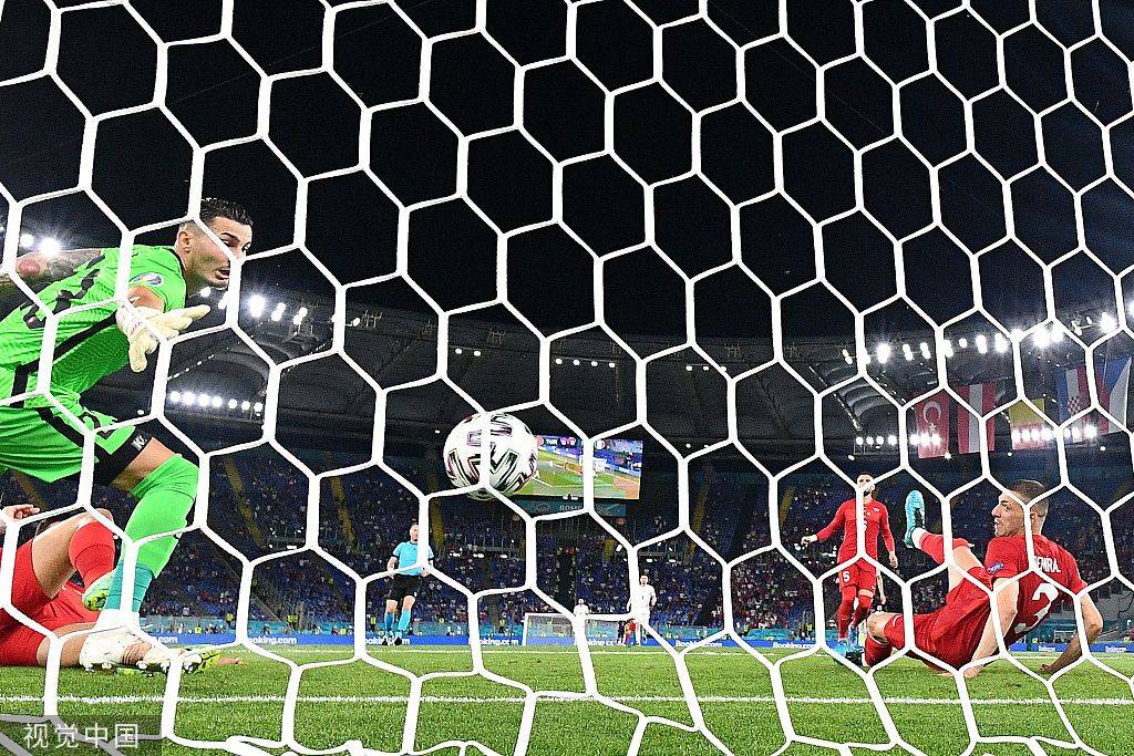 意外！2020欧洲杯首球来自乌龙 尤文铁卫尴尬了_上半场