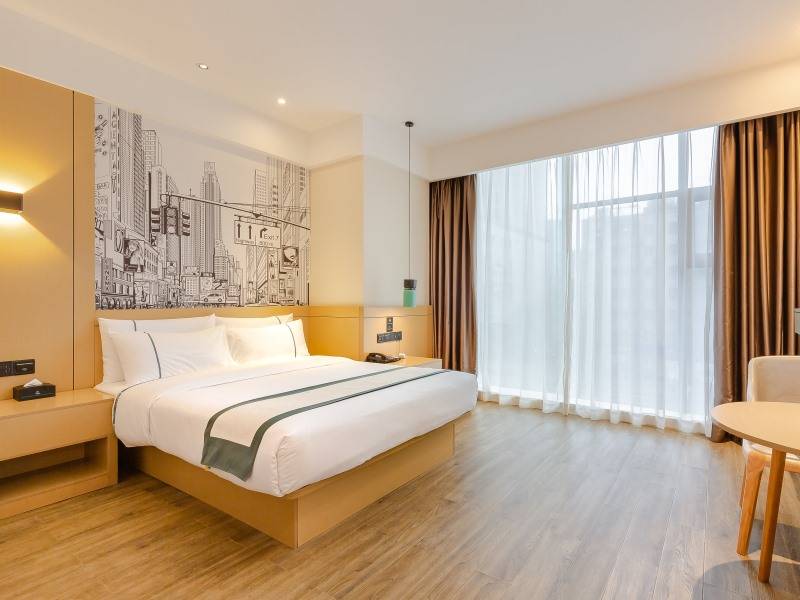 格盟酒店成都宽窄巷子花牌坊地铁站店等您来走一走风韵古街