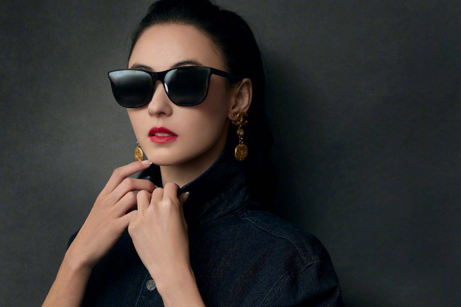 张柏芝时尚驾驭力在线,渔夫帽复古墨镜,时尚摩登