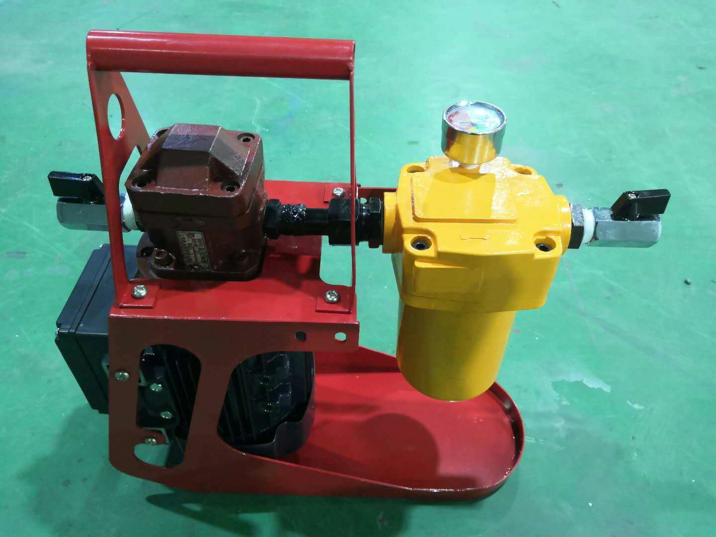 手提式滤油机的设计突出,让人眼前一亮