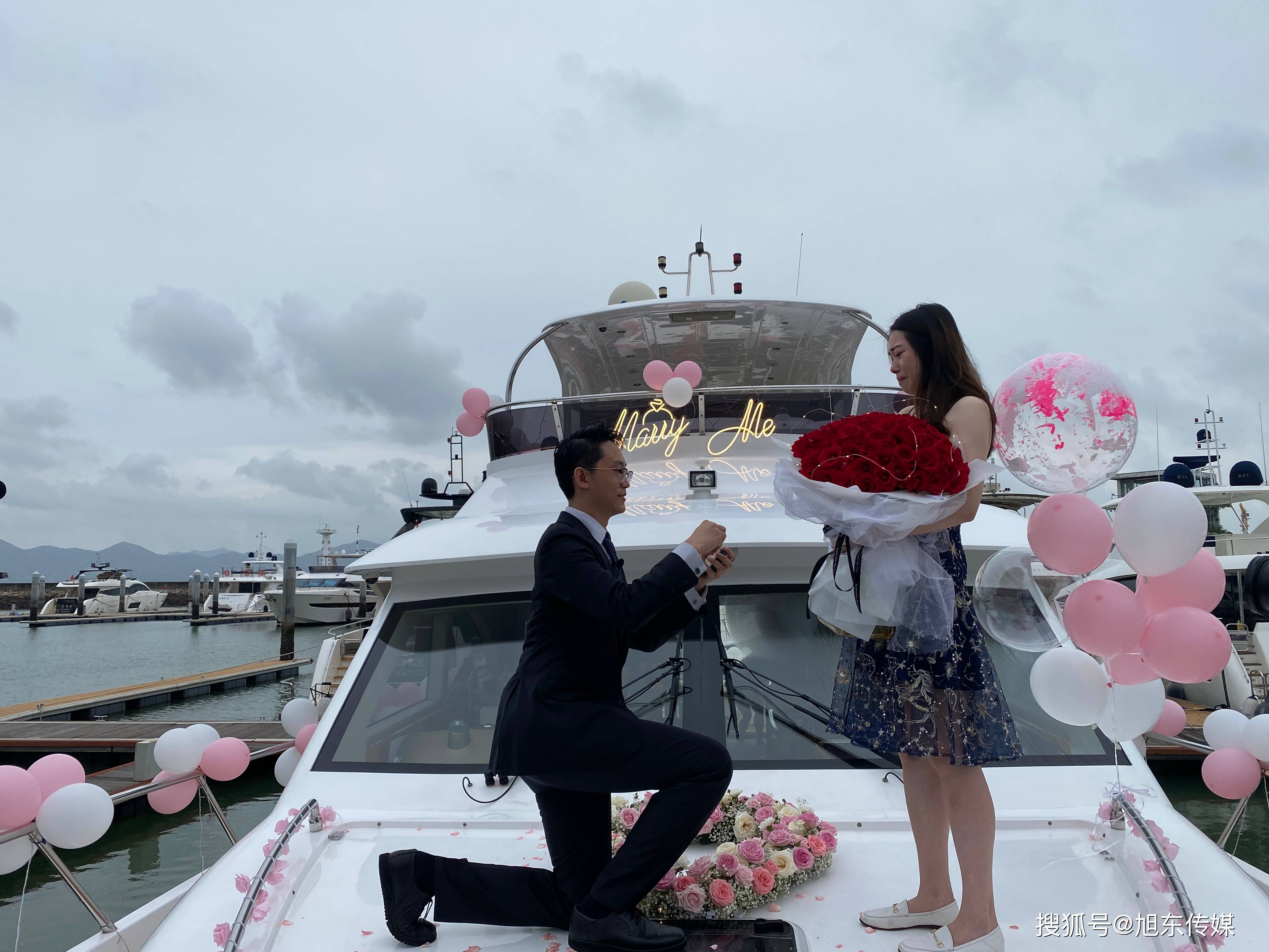 深圳游艇求婚气球布置求婚布置
