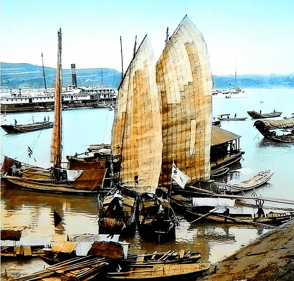 一组彩色老照片记录百年前中国老百姓的生活百态