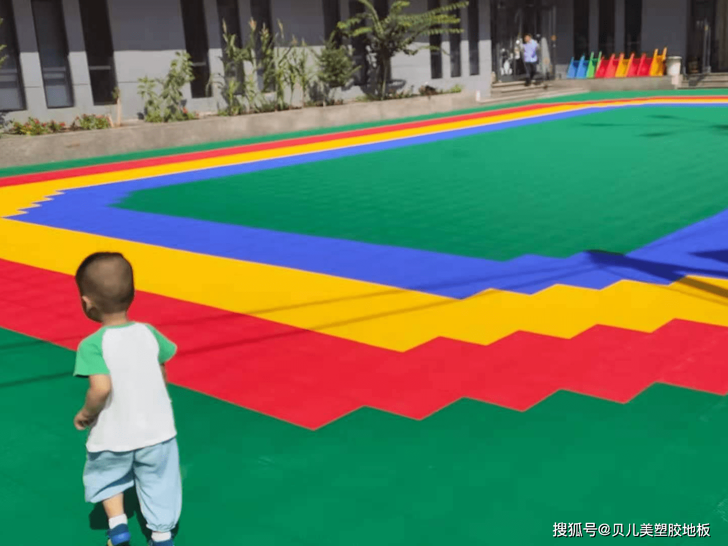 环保|贝儿美地板:幼儿园悬浮地板 多彩地板 精彩童年