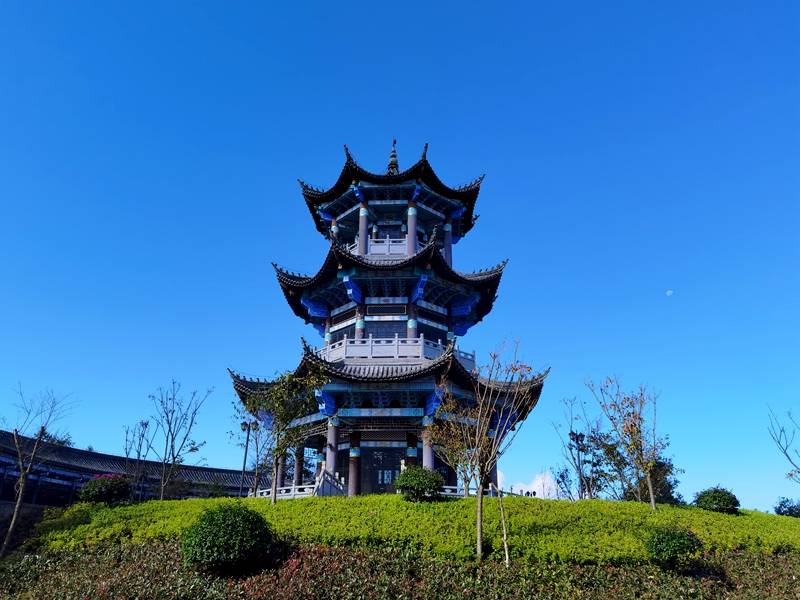 龙陵打好三张牌高质量推进旅游品牌化