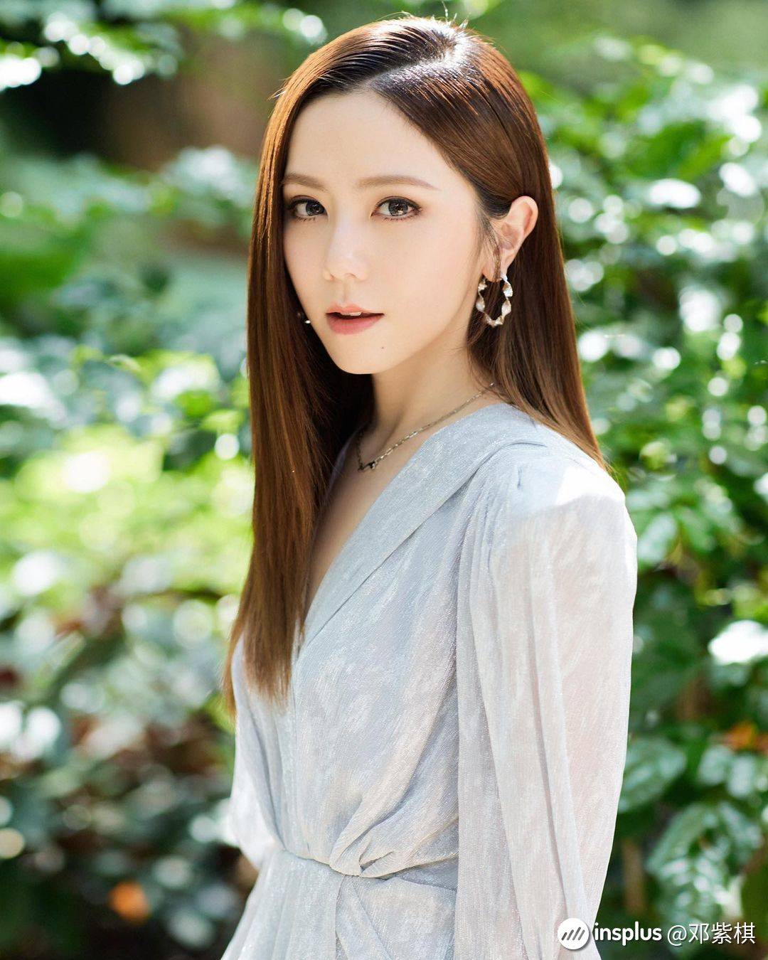 邓紫棋惊艳自拍