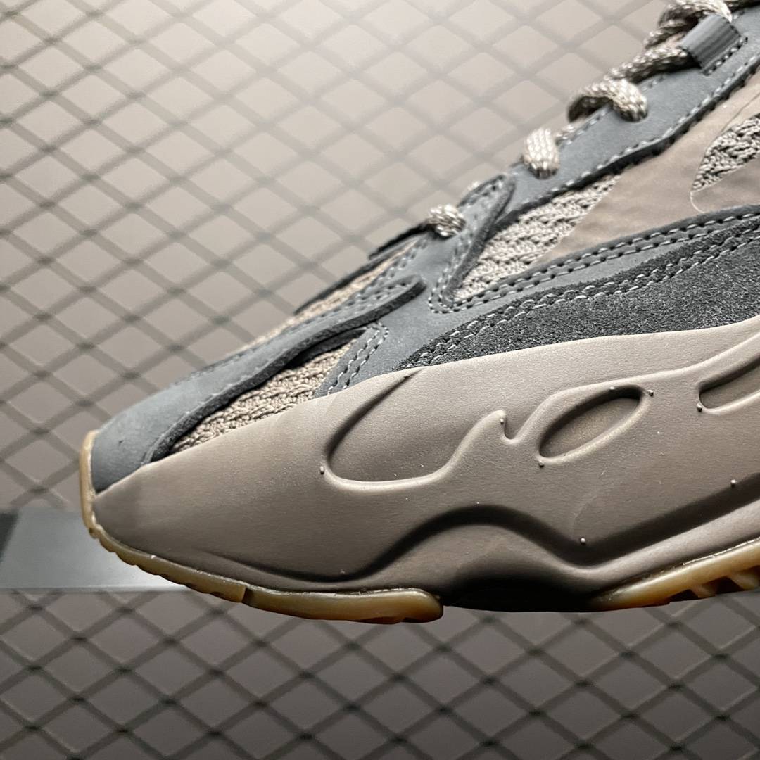 Boost|侃爷Kanye West x Adidas Yeezy Boost 700 V2椰子增高休闲运动慢跑鞋GZ0724?