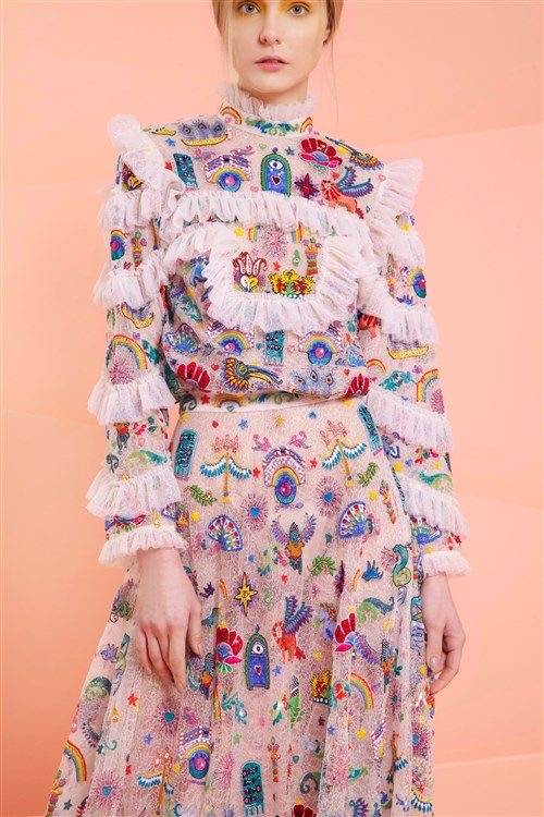 刺绣|梵芮锦刺绣与服装的结合