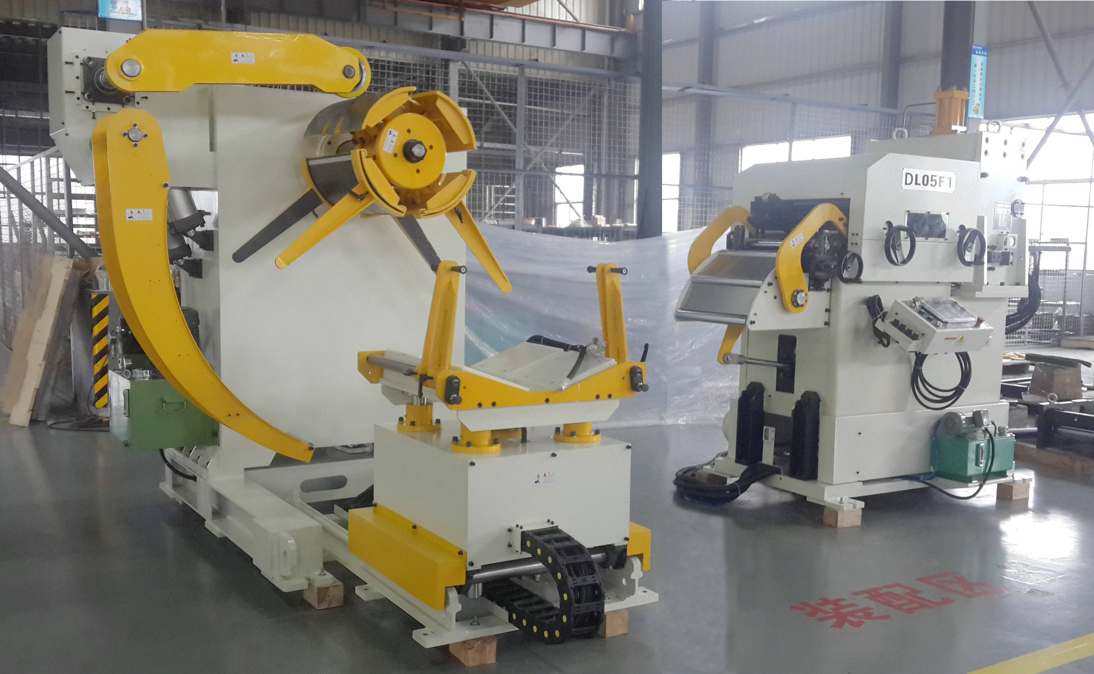 冲压三合一送料机掀开式装置的功能