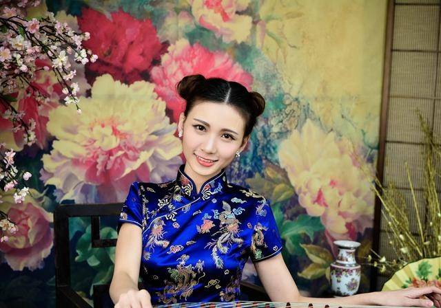 文章|发型很重要，小姐姐的丸子头完美的破坏了旗袍的优雅与高贵
