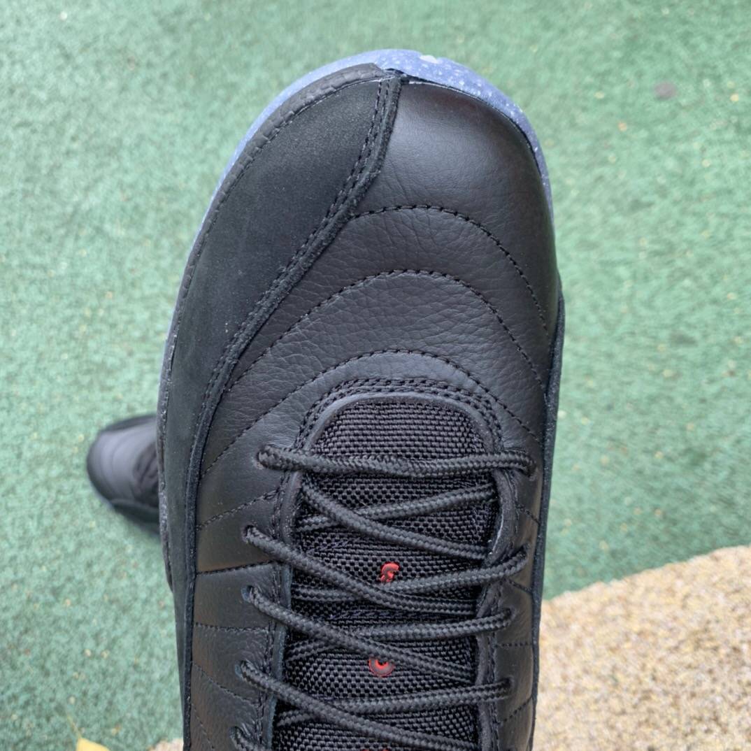 设计|乔丹 Air Jordan 12 Utility 黑水晶底篮球鞋评测