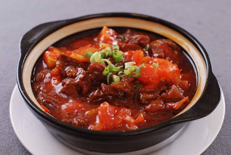 咋样炖牛肉好吃视频 d47e15767f754c258972fe3617750019.jpeg