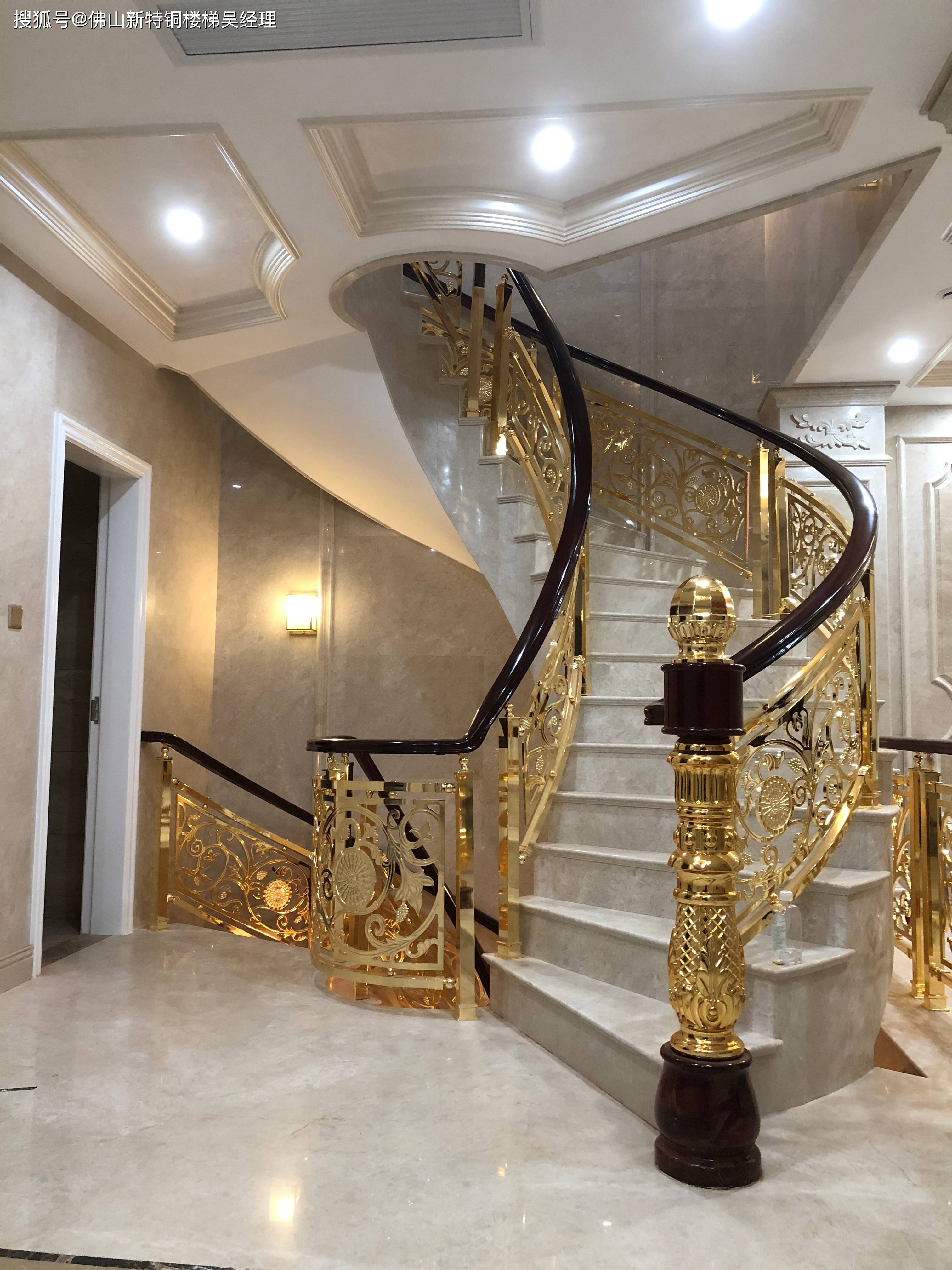 铜艺楼梯栏杆扶手装修风格成为越来越多追求品味生活人士的选择,即便